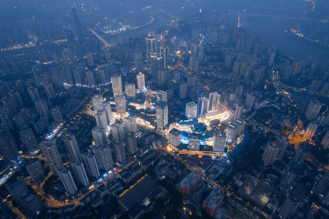 BIM建筑|十年筑造,一座天街一座城:重庆龙湖时代天街E馆 / 成执设计 BIM建筑|十年筑造,一座天街一座城:重庆龙湖时代天街E馆 / 成执设计