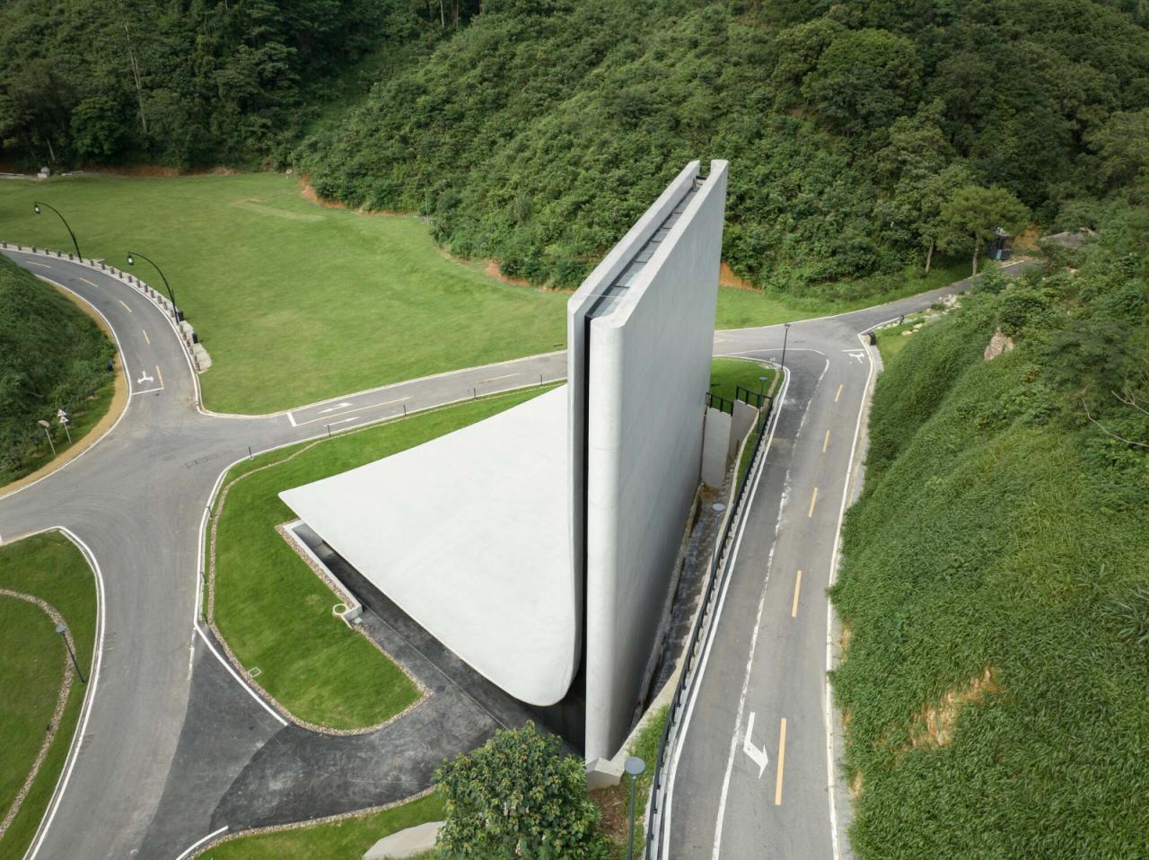 BIM建筑|山谷图书馆 / 昊源集团设计中心 BIM建筑|山谷图书馆 / 昊源集团设计中心