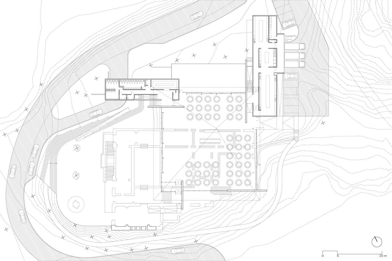 BIM建筑|城墙之中的活动中心 / Triangular BIM建筑|城墙之中的活动中心 / Triangular