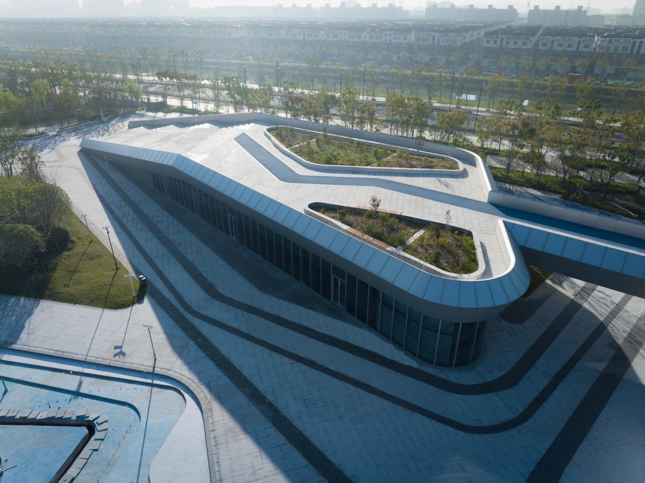 BIM建筑|体育运动催化城市生活:桐乡市全民健身中心暨李宁体育园 / PTD柏涛设计 BIM建筑|体育运动催化城市生活:桐乡市全民健身中心暨李宁体育园 / PTD柏涛设计