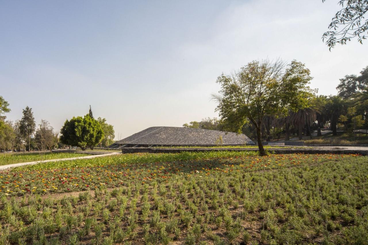BIM建筑|覆盖在大地上,查普尔特佩克环境文化中心 / ERREqERRE Arquitectura y Urbanismo + Taller ID BIM建筑|覆盖在大地上,查普尔特佩克环境文化中心 / ERREqERRE Arquitectura y Urbanismo + Taller ID