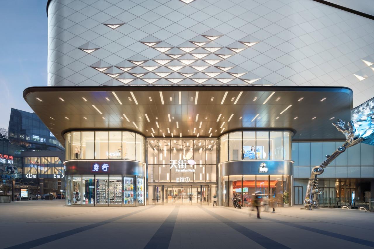 BIM建筑|十年筑造,一座天街一座城:重庆龙湖时代天街E馆 / 成执设计 BIM建筑|十年筑造,一座天街一座城:重庆龙湖时代天街E馆 / 成执设计
