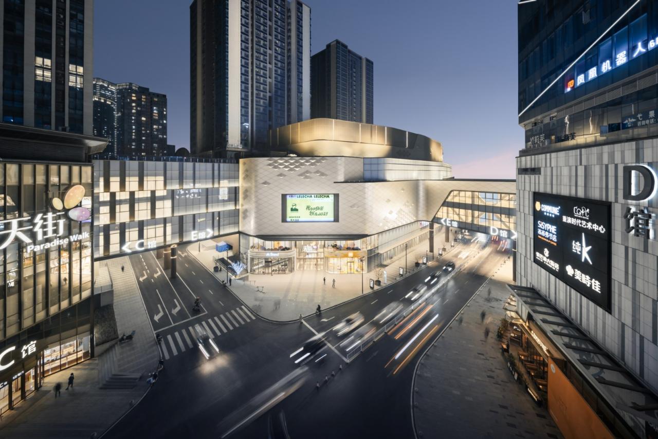 BIM建筑|十年筑造,一座天街一座城:重庆龙湖时代天街E馆 / 成执设计 BIM建筑|十年筑造,一座天街一座城:重庆龙湖时代天街E馆 / 成执设计