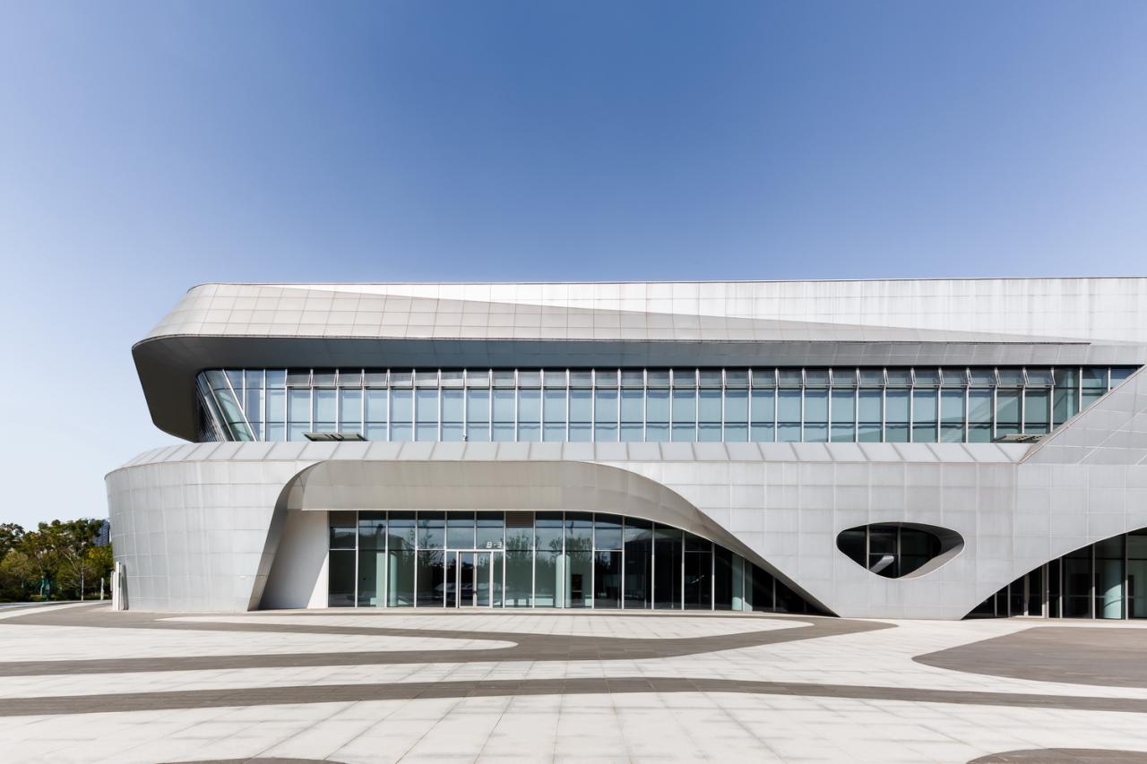 BIM建筑|体育运动催化城市生活:桐乡市全民健身中心暨李宁体育园 / PTD柏涛设计 BIM建筑|体育运动催化城市生活:桐乡市全民健身中心暨李宁体育园 / PTD柏涛设计