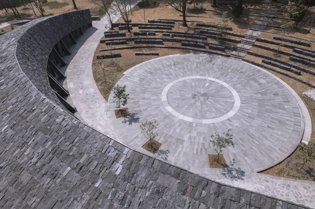BIM建筑|覆盖在大地上,查普尔特佩克环境文化中心 / ERREqERRE Arquitectura y Urbanismo + Taller ID BIM建筑|覆盖在大地上,查普尔特佩克环境文化中心 / ERREqERRE Arquitectura y Urbanismo + Taller ID