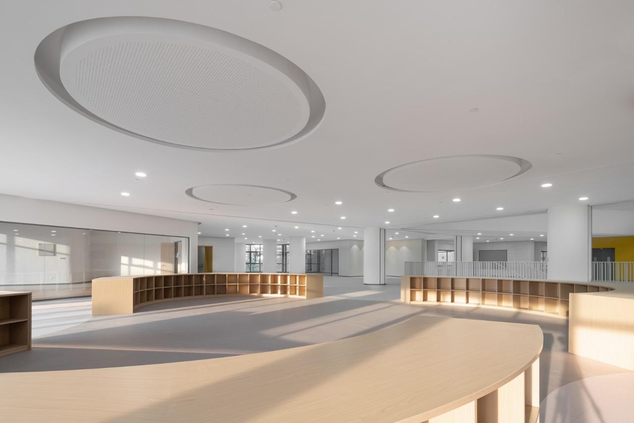 BIM建筑|对话童心,天性乐园:杭州江南实验学校教育集团江晖小学 / 浙江大学建筑设计研究院 BIM建筑|对话童心,天性乐园:杭州江南实验学校教育集团江晖小学 / 浙江大学建筑设计研究院