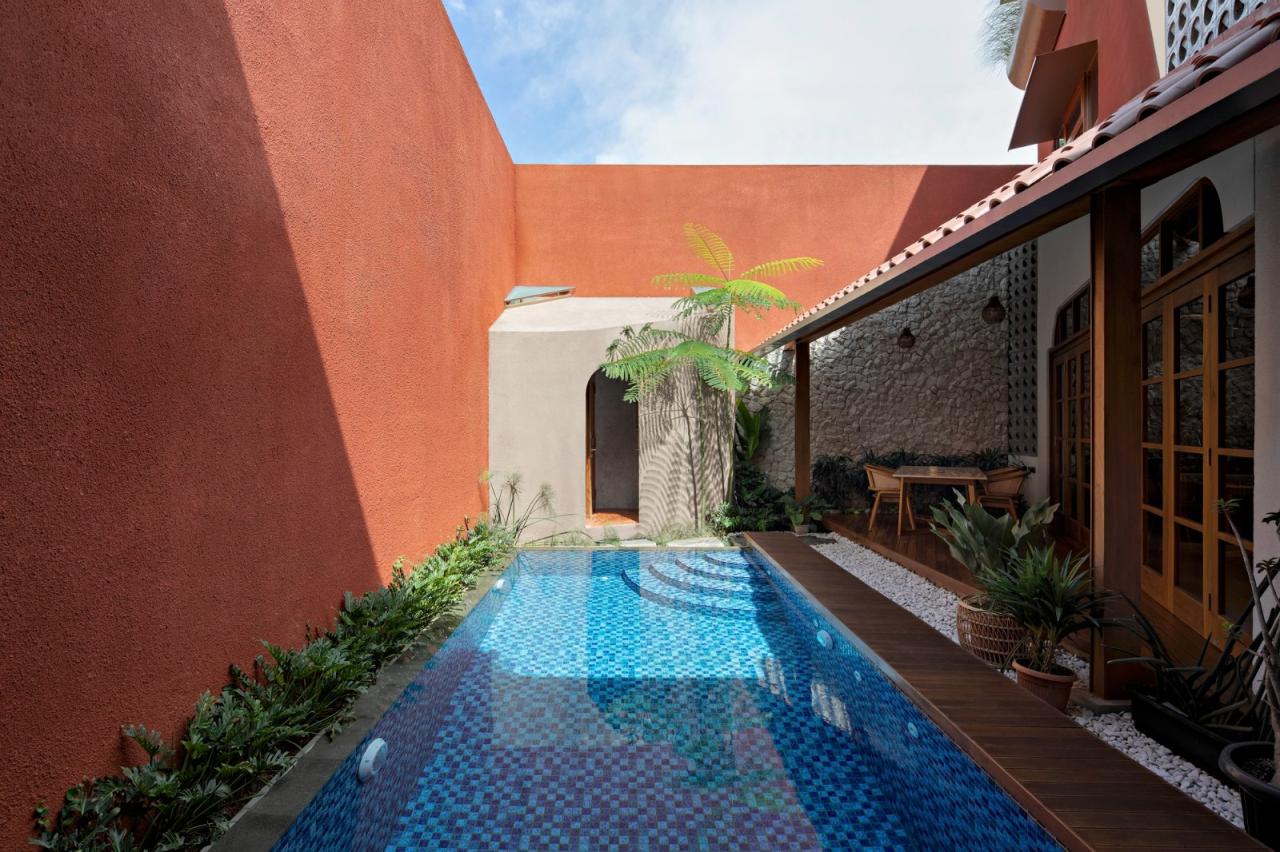BIM建筑|爪哇屋顶+旋转房间,分心的房子 / Ismail Solehudin Architecture BIM建筑|爪哇屋顶+旋转房间,分心的房子 / Ismail Solehudin Architecture
