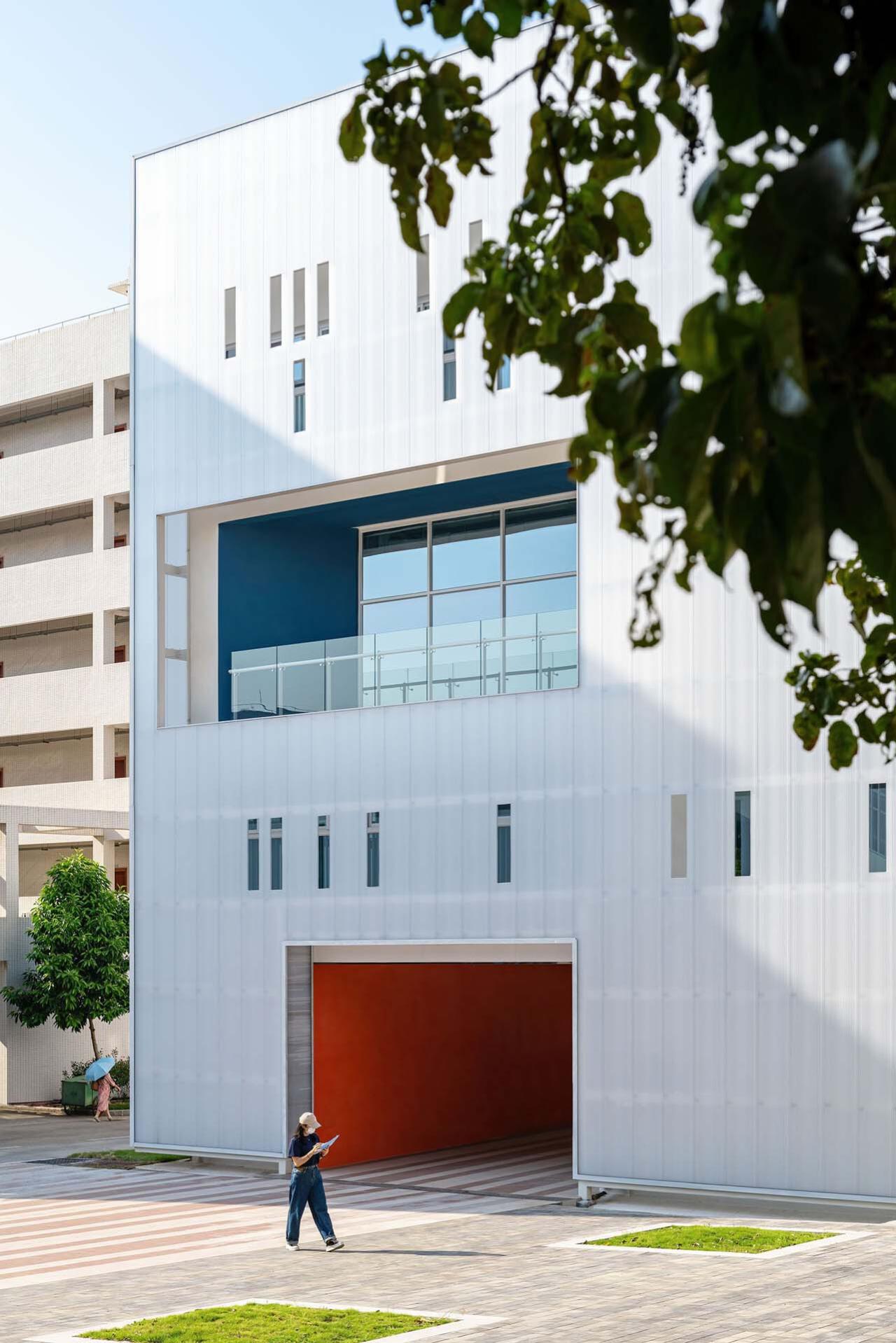 BIM建筑|河源市中小学科普教育馆 / 华南理工大学建筑设计研究院 陶郅工作室 BIM建筑|河源市中小学科普教育馆 / 华南理工大学建筑设计研究院 陶郅工作室