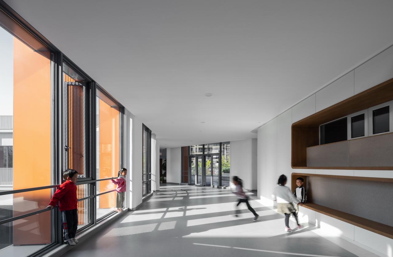 BIM建筑|串联的无界活动空间:杭州市滨江区东方郡幼儿园江晖分园 / 浙江大学建筑设计研究院有限公司 BIM建筑|串联的无界活动空间:杭州市滨江区东方郡幼儿园江晖分园 / 浙江大学建筑设计研究院有限公司