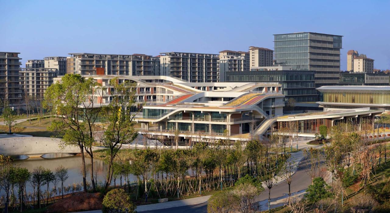 BIM建筑|电子科大长三角研究院(衢州)· 生活中心 / 同济院四时方院创新设计中心 BIM建筑|电子科大长三角研究院(衢州)· 生活中心 / 同济院四时方院创新设计中心