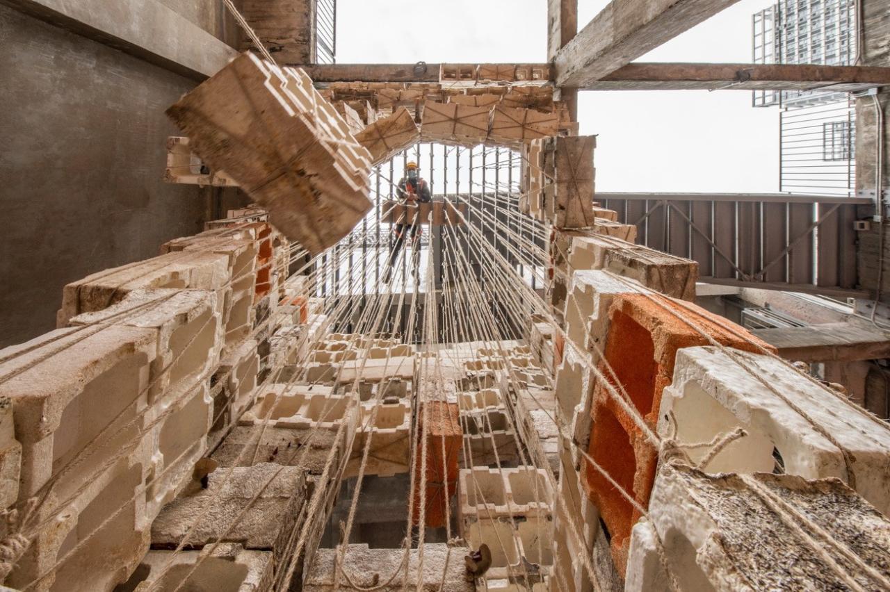 BIM建筑|反方向的构筑:蘑菇砖金字塔 / 陆轶辰 , Link-Arc建筑事务所 BIM建筑|反方向的构筑:蘑菇砖金字塔 / 陆轶辰 , Link-Arc建筑事务所