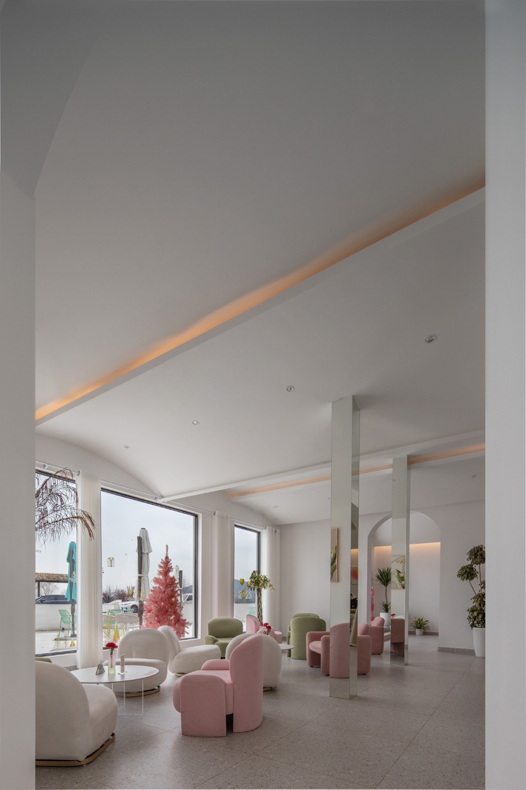 BIM建筑|环湖公路边的度假餐吧 / 平介设计 BIM建筑|环湖公路边的度假餐吧 / 平介设计