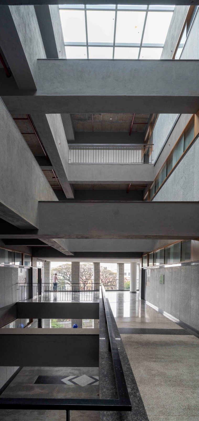BIM建筑|班加罗尔圣约瑟夫法学院 / BetweenSpaces BIM建筑|班加罗尔圣约瑟夫法学院 / BetweenSpaces