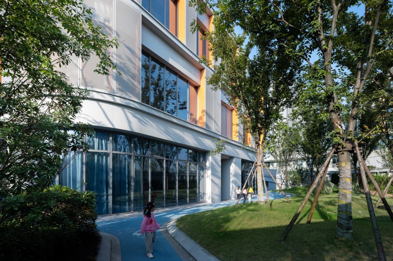 BIM建筑|串联的无界活动空间:杭州市滨江区东方郡幼儿园江晖分园 / 浙江大学建筑设计研究院有限公司 BIM建筑|串联的无界活动空间:杭州市滨江区东方郡幼儿园江晖分园 / 浙江大学建筑设计研究院有限公司