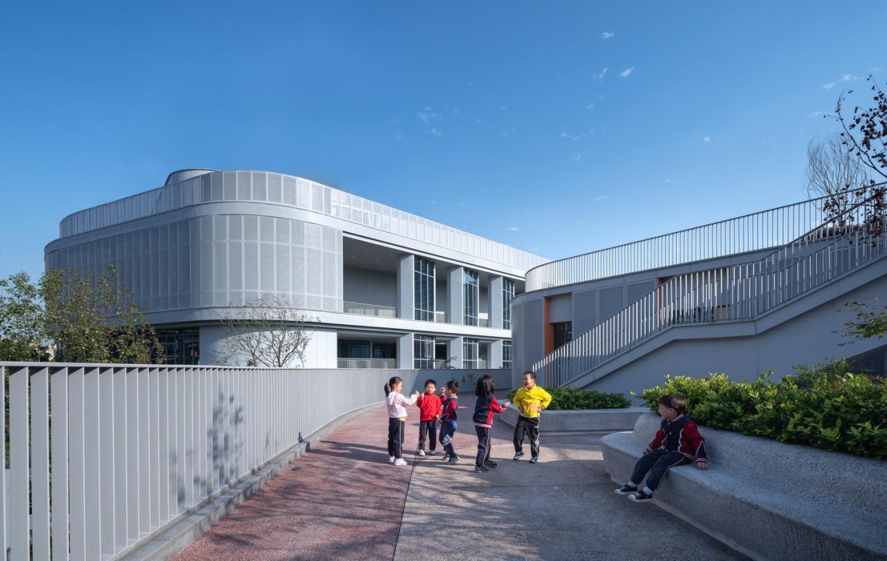 BIM建筑|串联的无界活动空间:杭州市滨江区东方郡幼儿园江晖分园 / 浙江大学建筑设计研究院有限公司 BIM建筑|串联的无界活动空间:杭州市滨江区东方郡幼儿园江晖分园 / 浙江大学建筑设计研究院有限公司