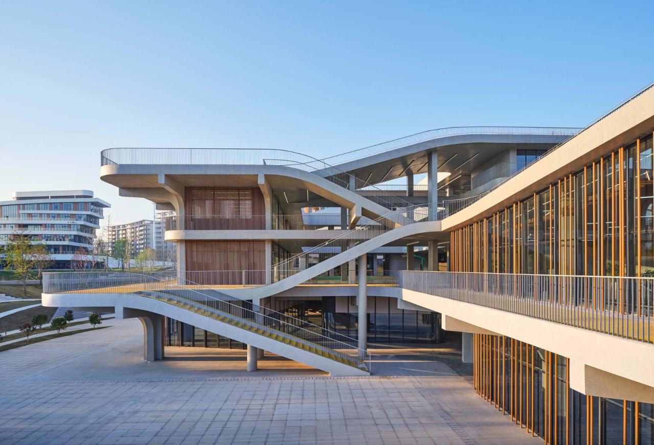 BIM建筑|电子科大长三角研究院(衢州)· 生活中心 / 同济院四时方院创新设计中心 BIM建筑|电子科大长三角研究院(衢州)· 生活中心 / 同济院四时方院创新设计中心