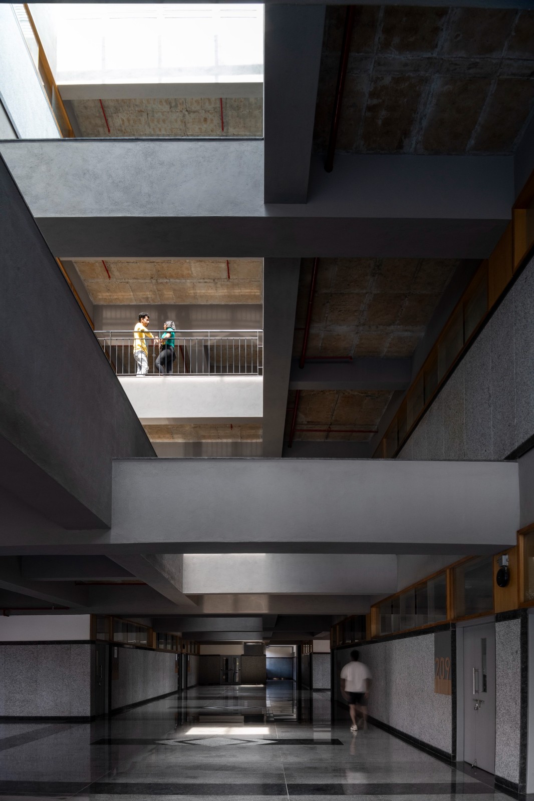 BIM建筑|班加罗尔圣约瑟夫法学院 / BetweenSpaces BIM建筑|班加罗尔圣约瑟夫法学院 / BetweenSpaces