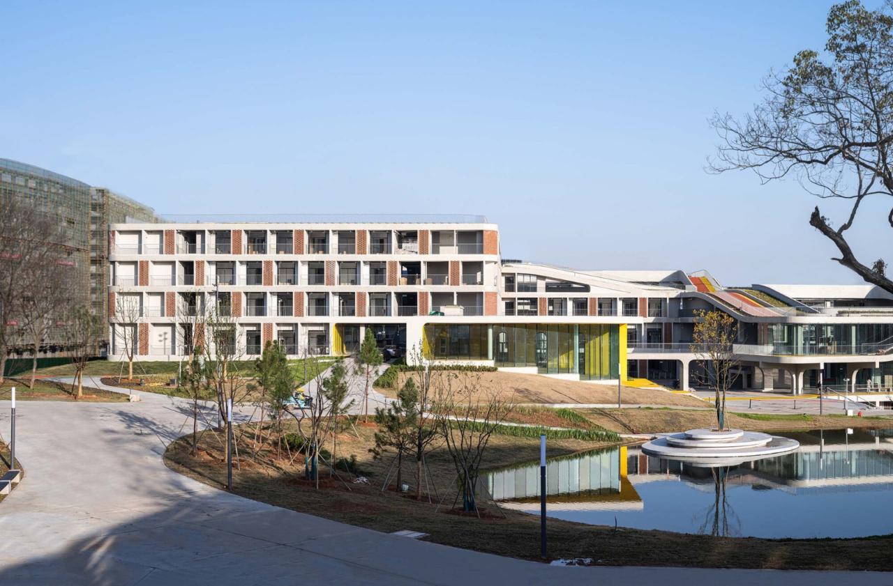 BIM建筑|电子科大长三角研究院(衢州)· 生活中心 / 同济院四时方院创新设计中心 BIM建筑|电子科大长三角研究院(衢州)· 生活中心 / 同济院四时方院创新设计中心