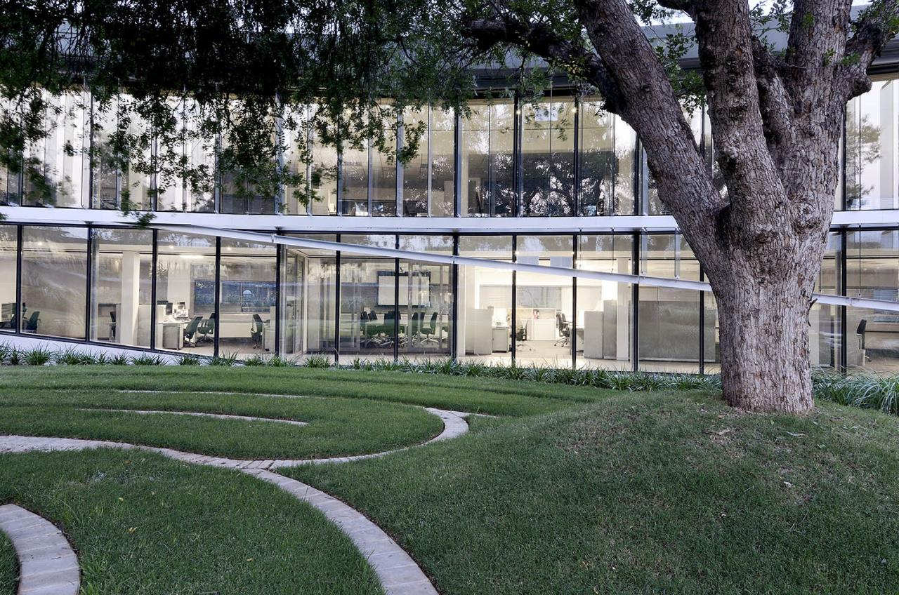 BIM建筑|宝马南非总部 / Boogertman + Partners Architects BIM建筑|宝马南非总部 / Boogertman + Partners Architects
