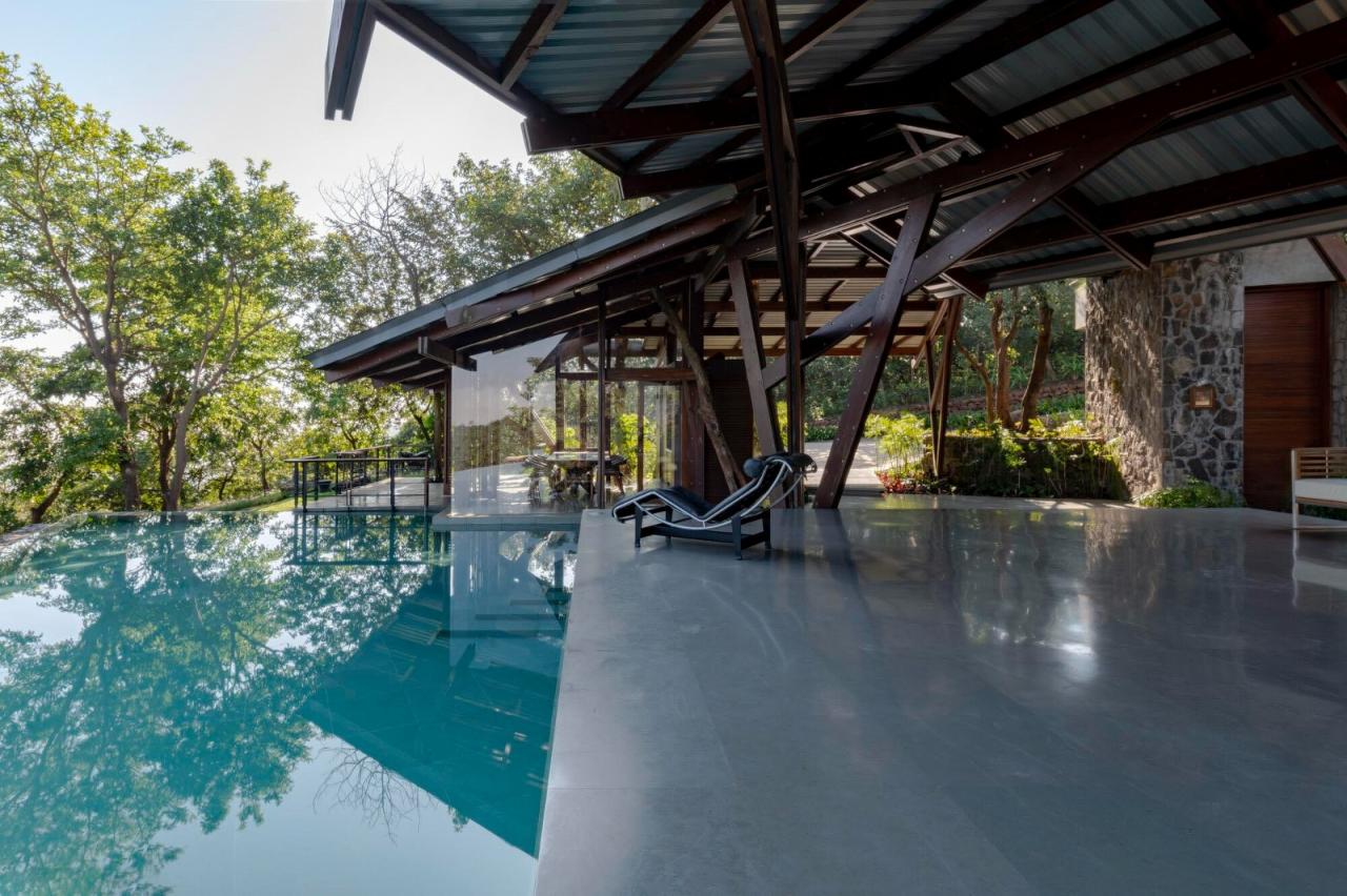 BIM建筑|侧廊之屋 / Malik Architecture BIM建筑|侧廊之屋 / Malik Architecture