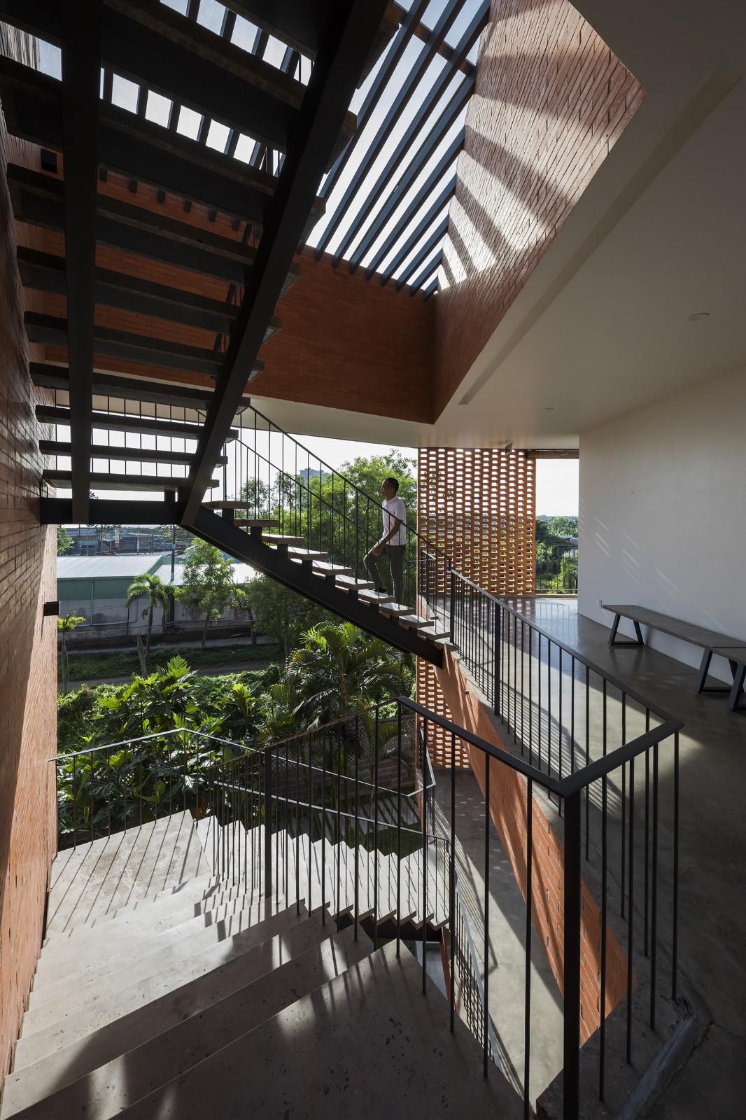 BIM建筑|本特雷酒店 / Sanuki Daisuke architects BIM建筑|本特雷酒店 / Sanuki Daisuke architects