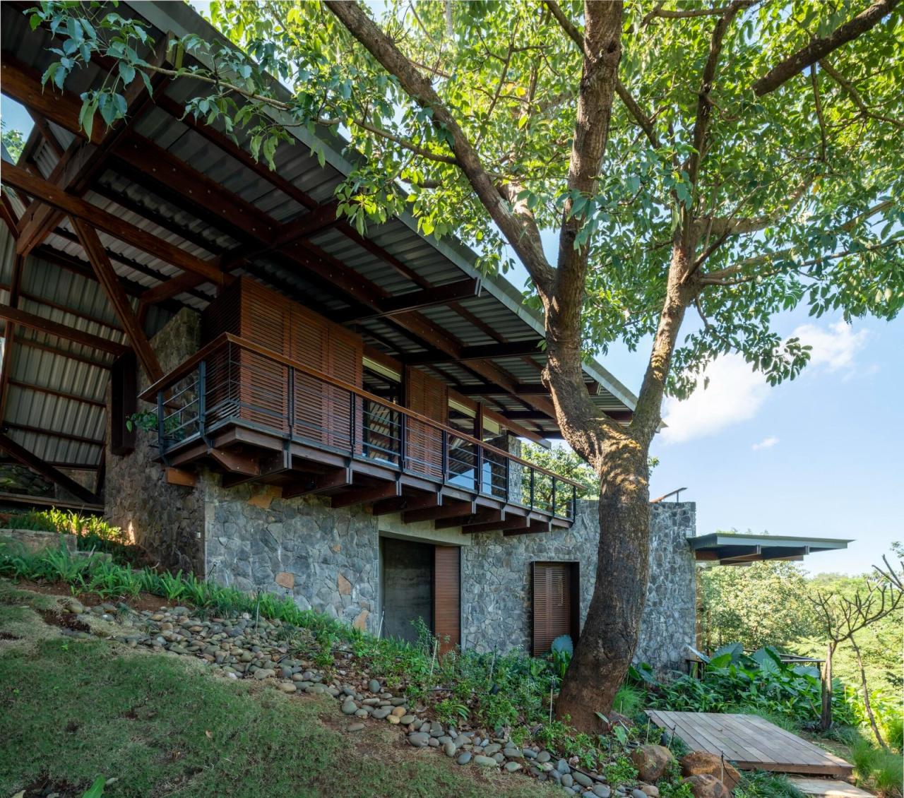 BIM建筑|侧廊之屋 / Malik Architecture BIM建筑|侧廊之屋 / Malik Architecture