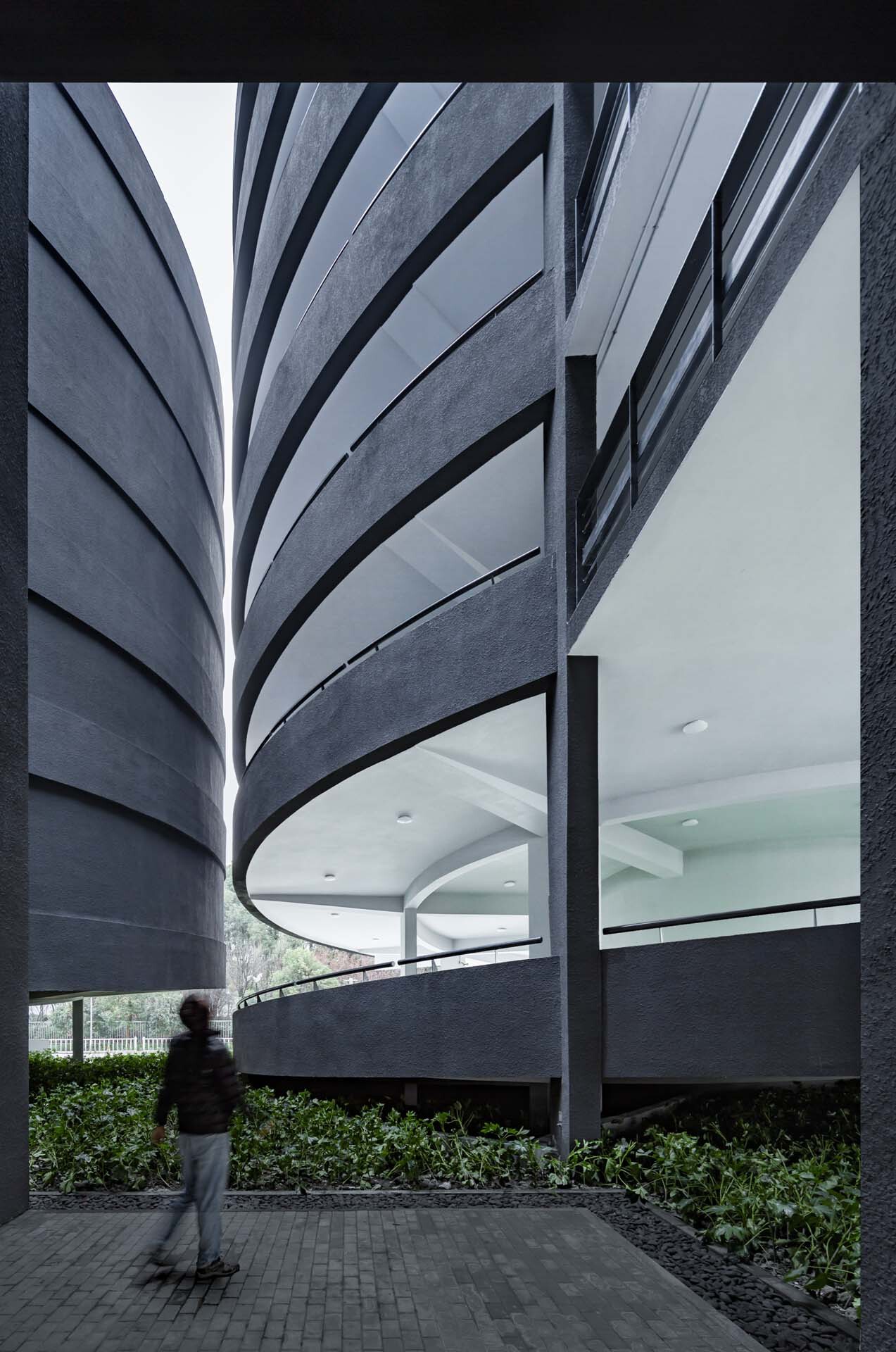BIM建筑|三区博世汽车部件项目S215停车楼(一期 )/ 中衡设计集团 BIM建筑|三区博世汽车部件项目S215停车楼(一期 )/ 中衡设计集团
