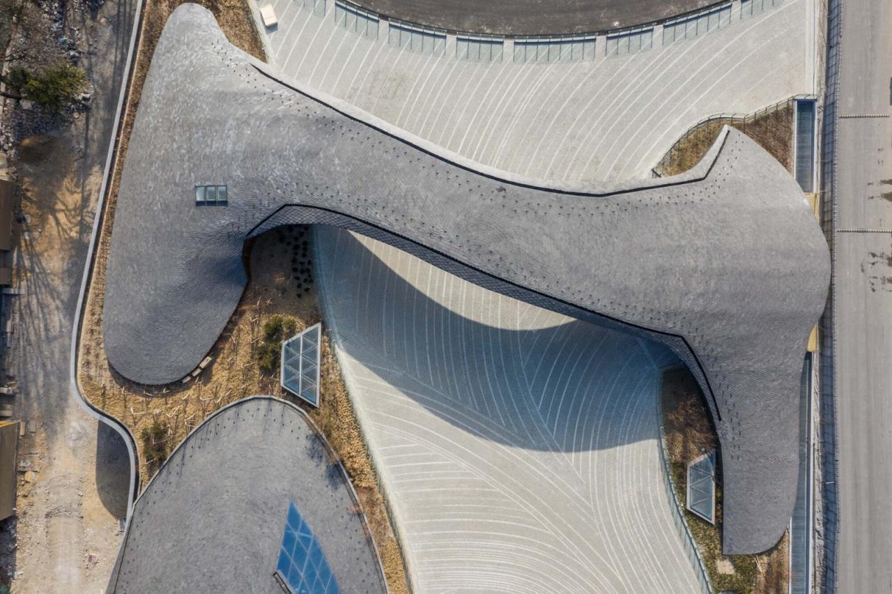BIM建筑|九寨沟景区沟口立体式游客服务中心 / 清华大学建筑设计研究院 BIM建筑|九寨沟景区沟口立体式游客服务中心 / 清华大学建筑设计研究院