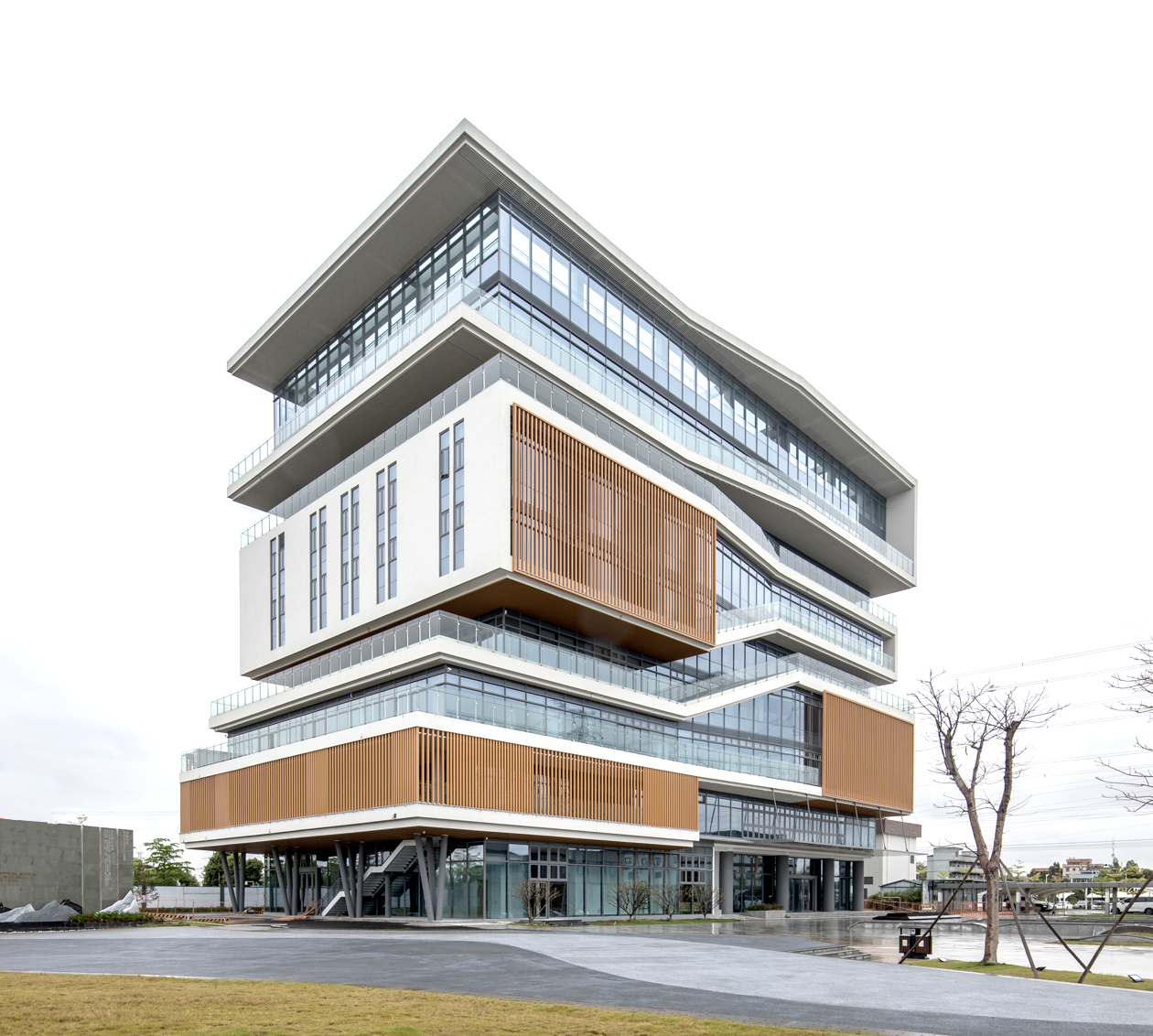 BIM建筑|立于水乡新区的精神堡垒:东莞水乡科创二期 / 森磊国际 BIM建筑|立于水乡新区的精神堡垒:东莞水乡科创二期 / 森磊国际