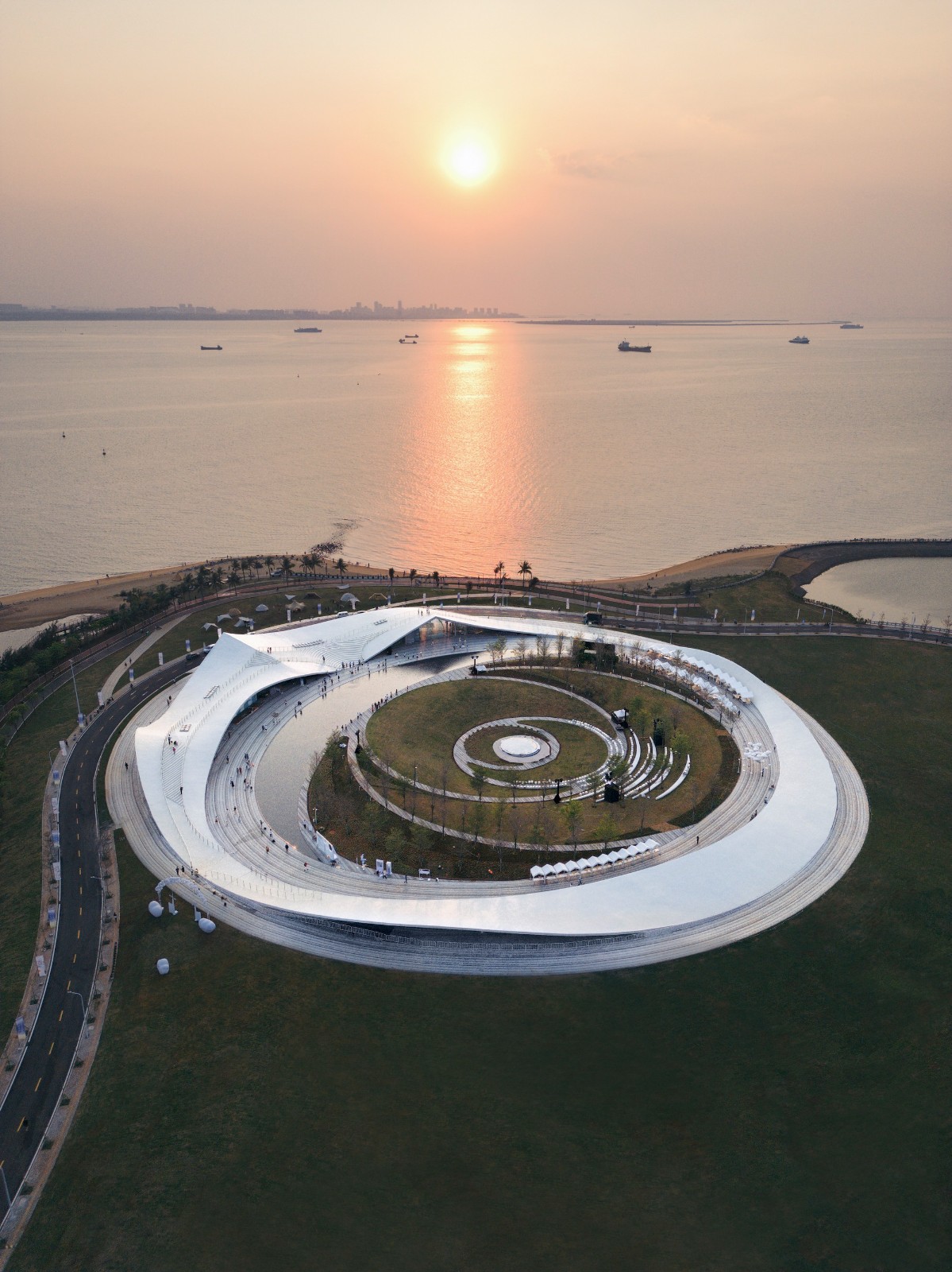 BIM建筑|天空之山,海口湾6号海滨驿站 / 藤本壮介建筑事务所 BIM建筑|天空之山,海口湾6号海滨驿站 / 藤本壮介建筑事务所