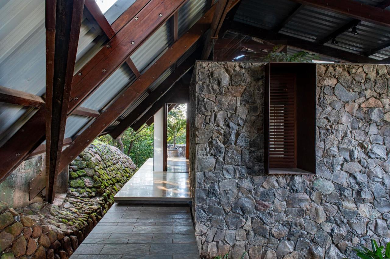 BIM建筑|侧廊之屋 / Malik Architecture BIM建筑|侧廊之屋 / Malik Architecture
