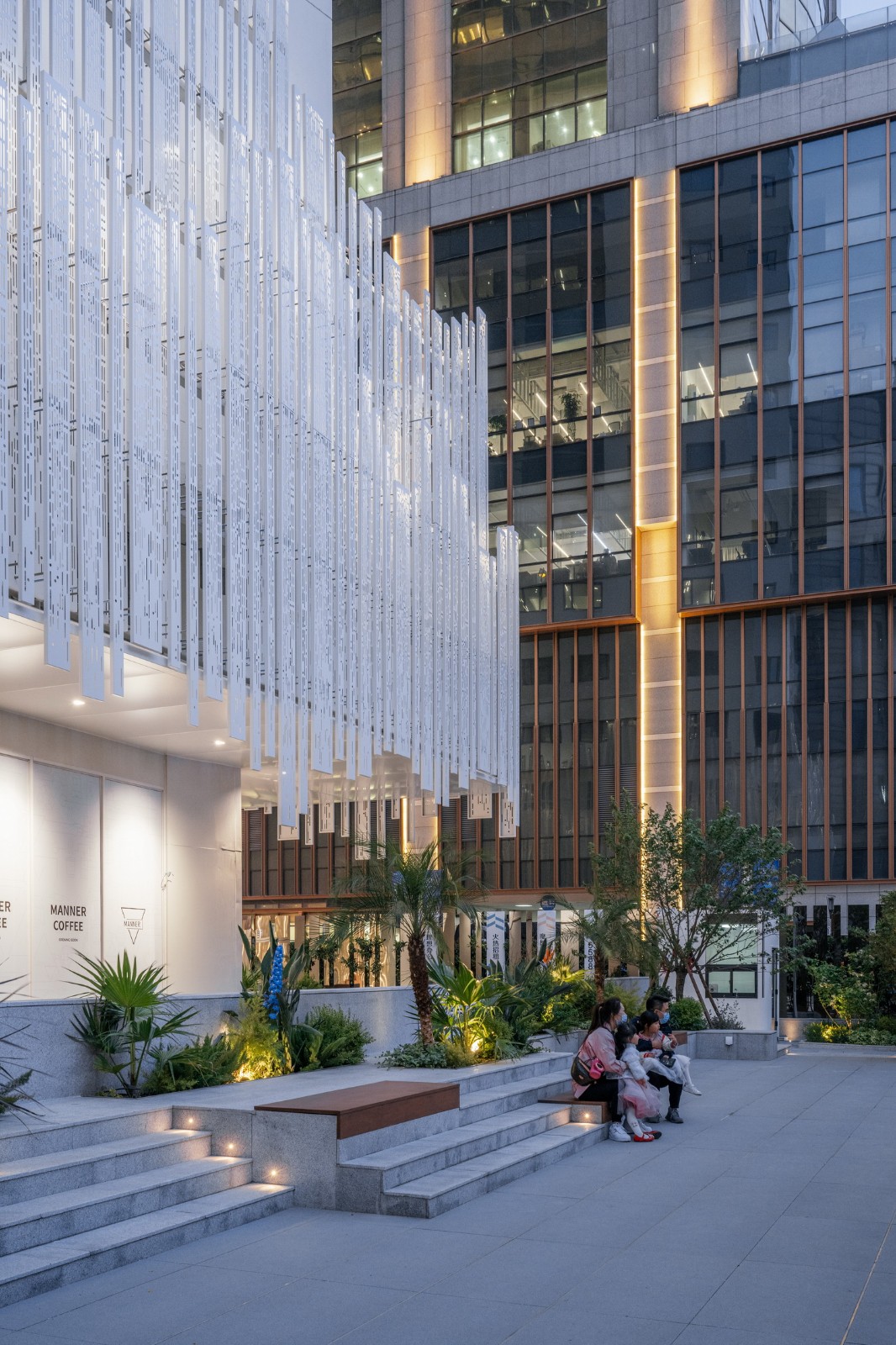 BIM建筑|钢雨:德必上海书城WE改造设计 / Wutopia Lab BIM建筑|钢雨:德必上海书城WE改造设计 / Wutopia Lab