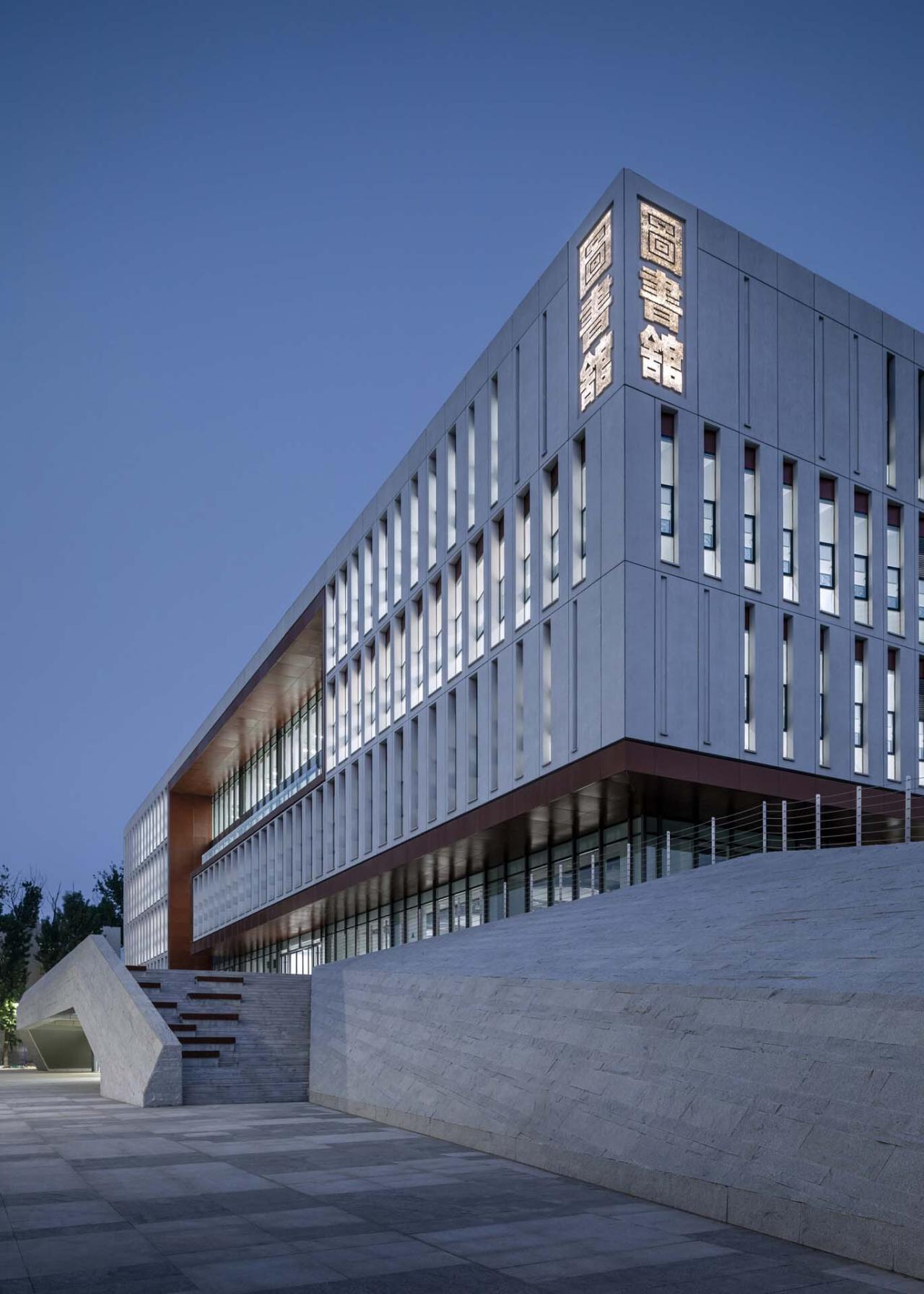 BIM建筑|西北农林科技大学北校区图书馆 / 华南理工大学建筑设计研究院 陶郅工作室 BIM建筑|西北农林科技大学北校区图书馆 / 华南理工大学建筑设计研究院 陶郅工作室