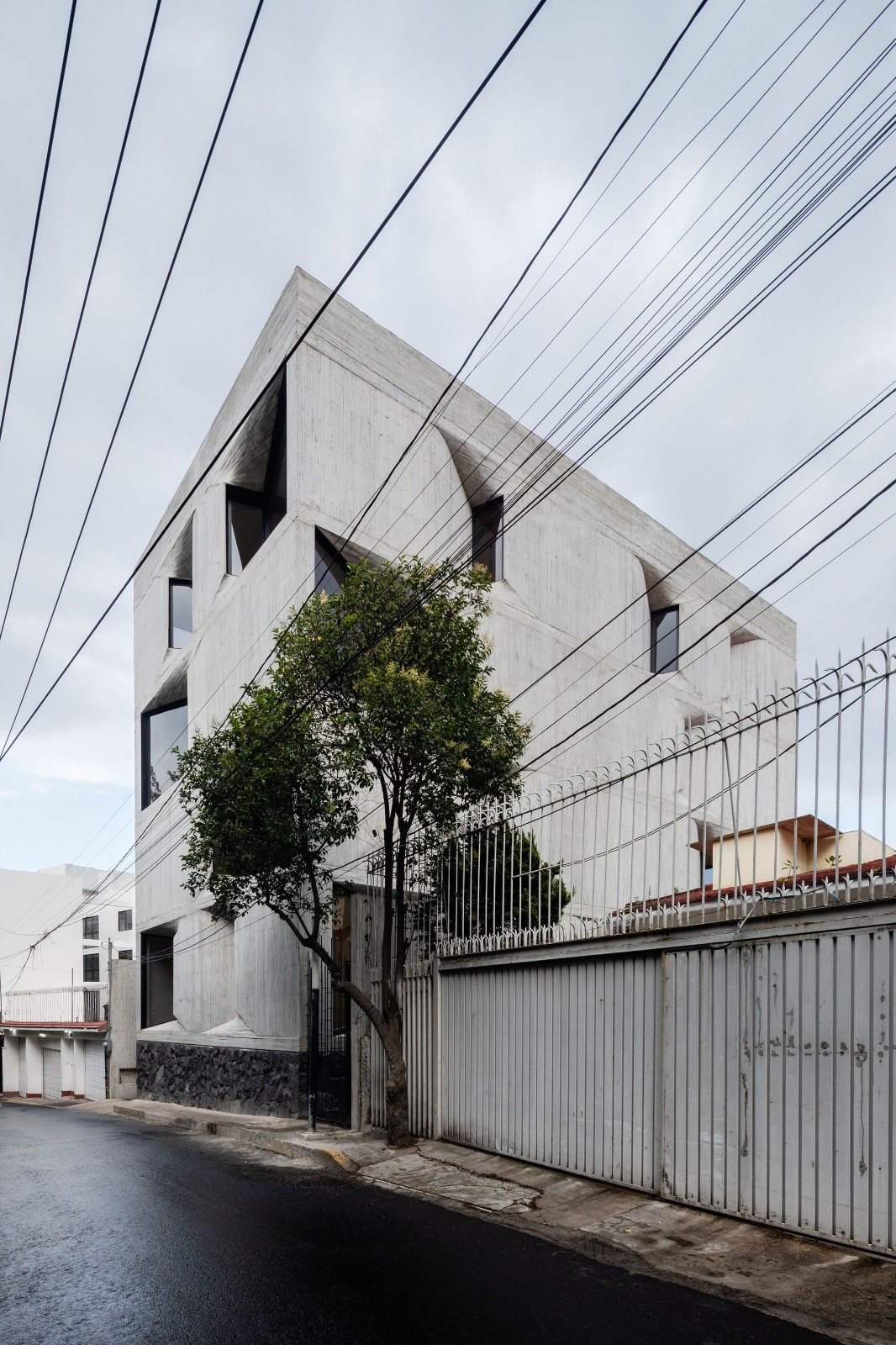 BIM建筑|DL1310 大楼 / Young & Ayata + Michan Architecture BIM建筑|DL1310 大楼 / Young & Ayata + Michan Architecture