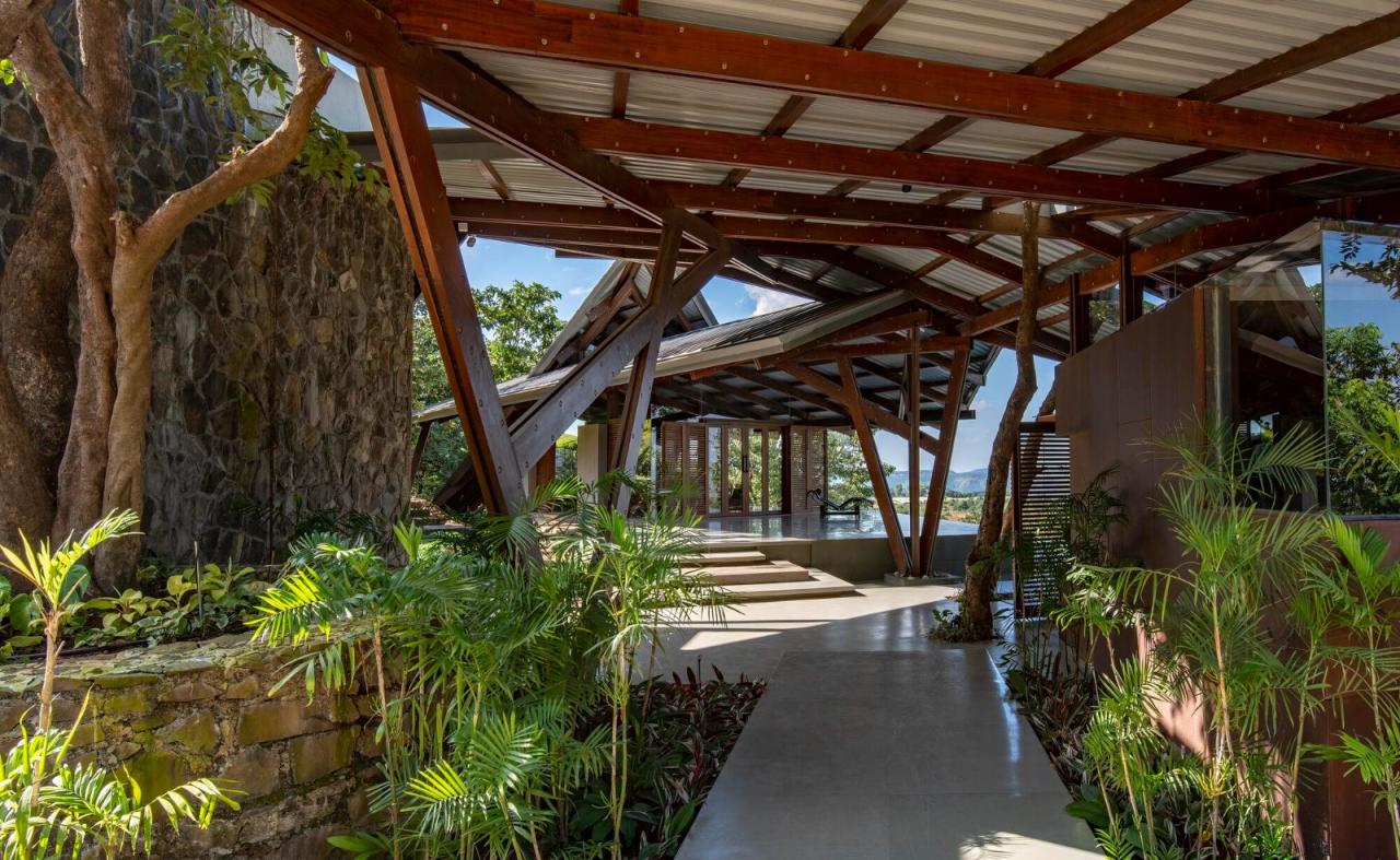BIM建筑|侧廊之屋 / Malik Architecture BIM建筑|侧廊之屋 / Malik Architecture