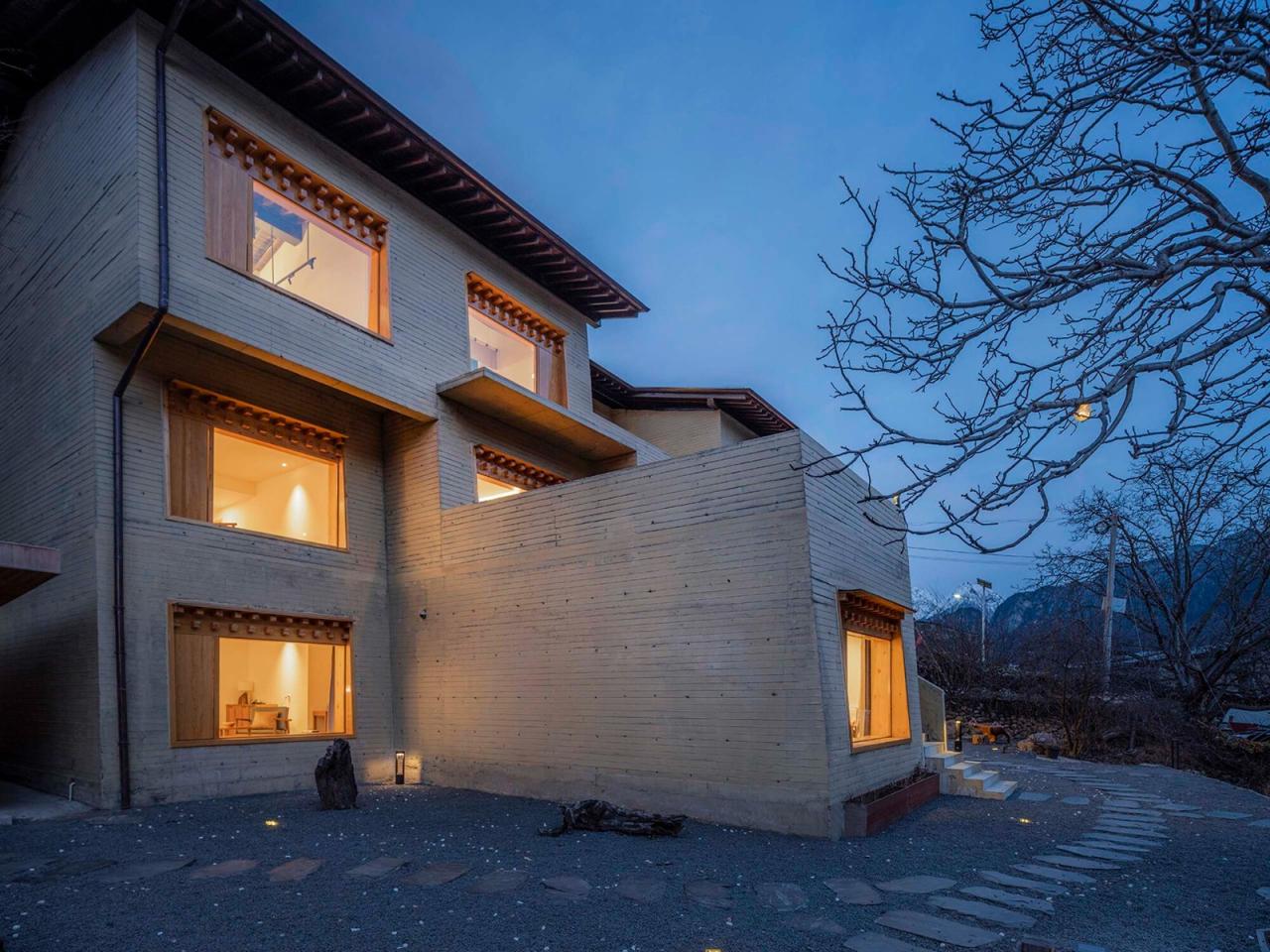 BIM建筑|雪山下的碉房-西藏嘎玛溪卡民宿 / hyperSity Architects BIM建筑|雪山下的碉房-西藏嘎玛溪卡民宿 / hyperSity Architects
