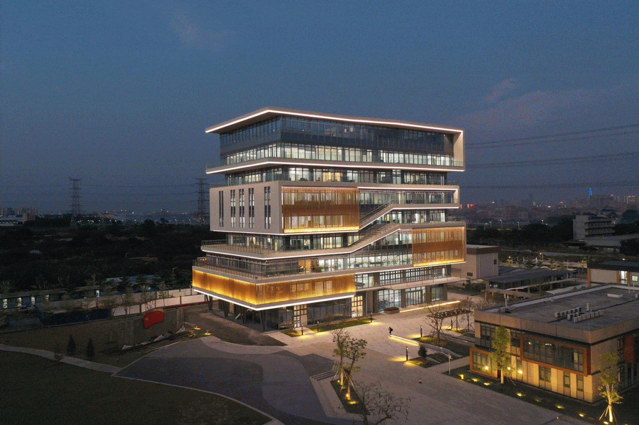 BIM建筑|立于水乡新区的精神堡垒:东莞水乡科创二期 / 森磊国际 BIM建筑|立于水乡新区的精神堡垒:东莞水乡科创二期 / 森磊国际