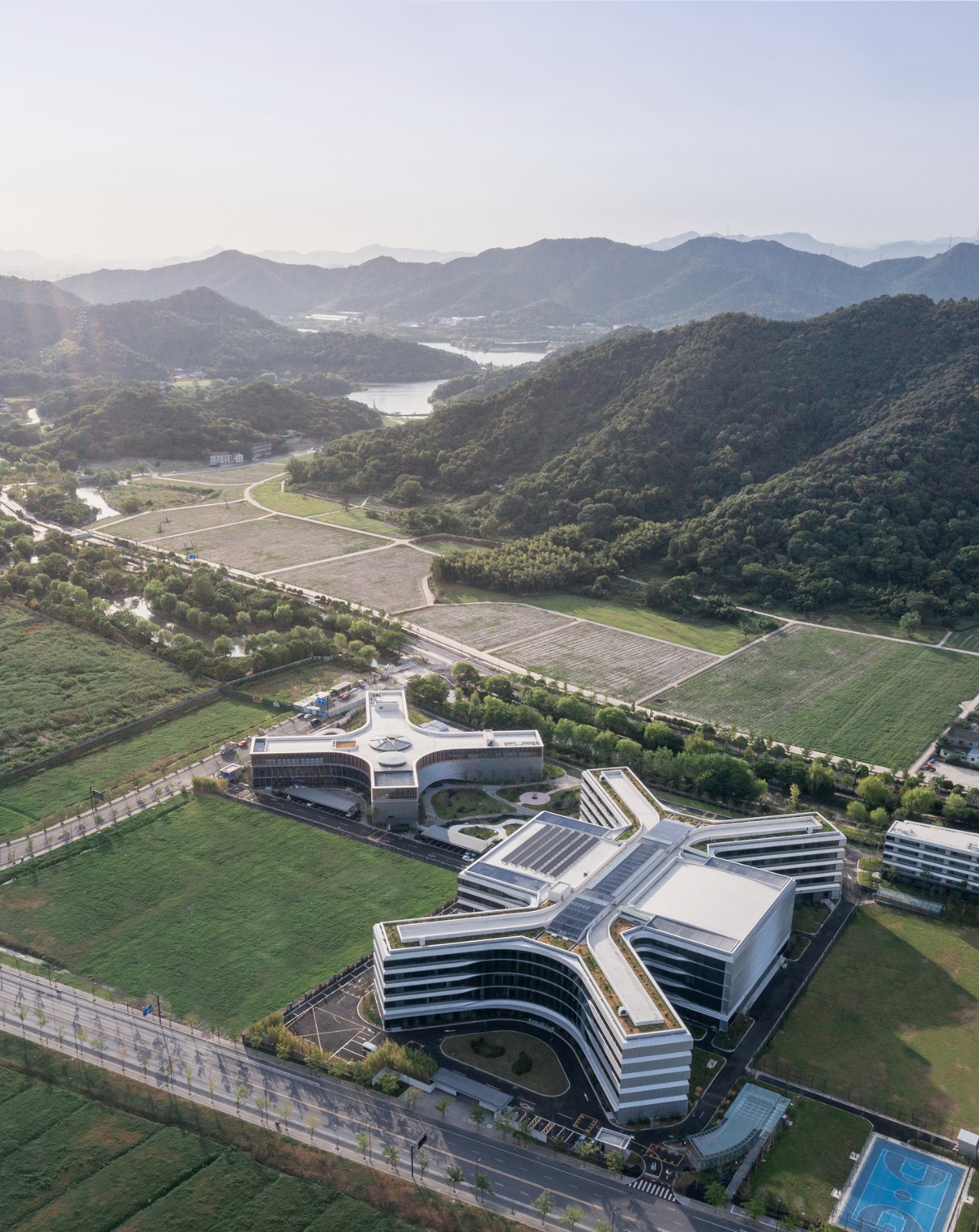 BIM建筑|Education Hub:HIS杭州国际学校 / 朱培栋-line+建筑事务所、gad BIM建筑|Education Hub:HIS杭州国际学校 / 朱培栋-line+建筑事务所、gad