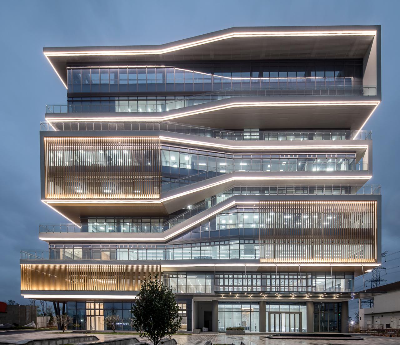 BIM建筑|立于水乡新区的精神堡垒:东莞水乡科创二期 / 森磊国际 BIM建筑|立于水乡新区的精神堡垒:东莞水乡科创二期 / 森磊国际