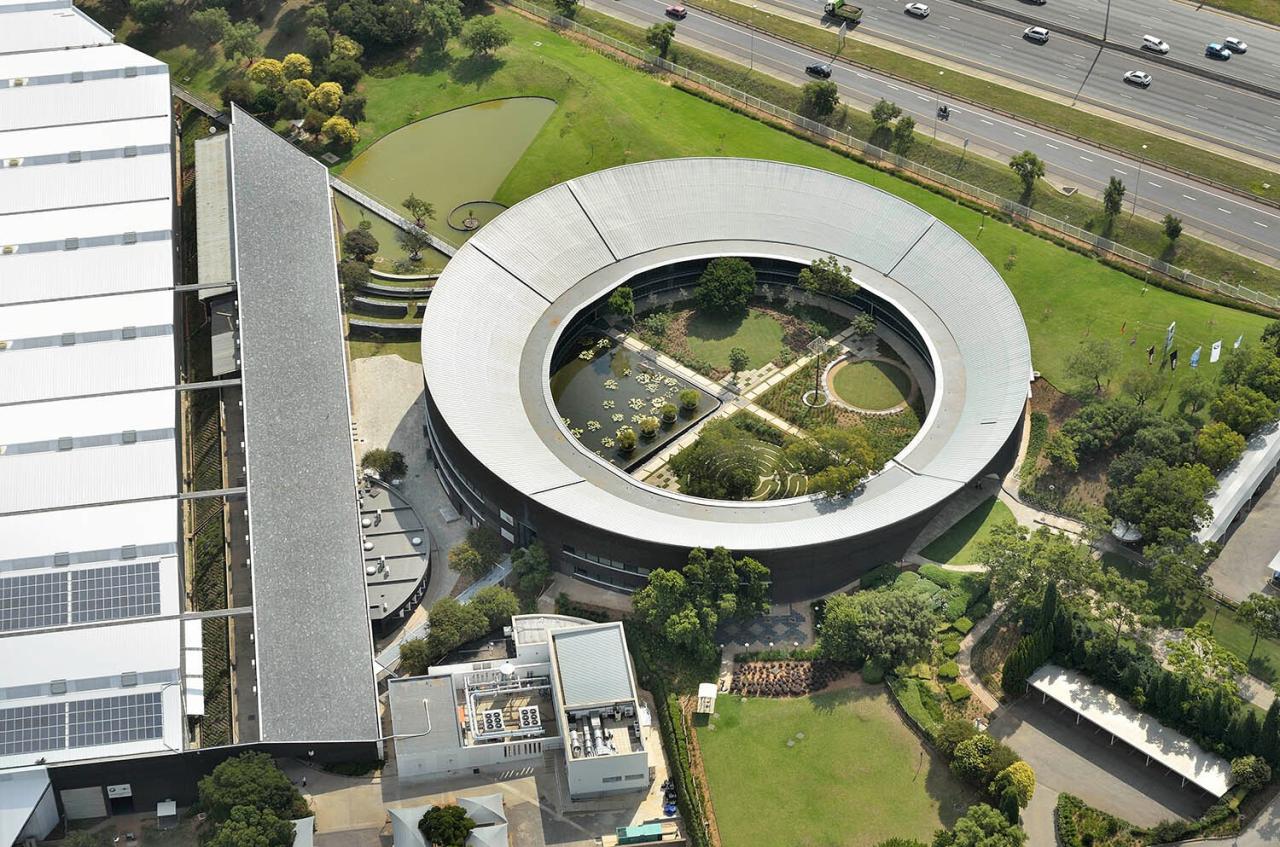 BIM建筑|宝马南非总部 / Boogertman + Partners Architects BIM建筑|宝马南非总部 / Boogertman + Partners Architects