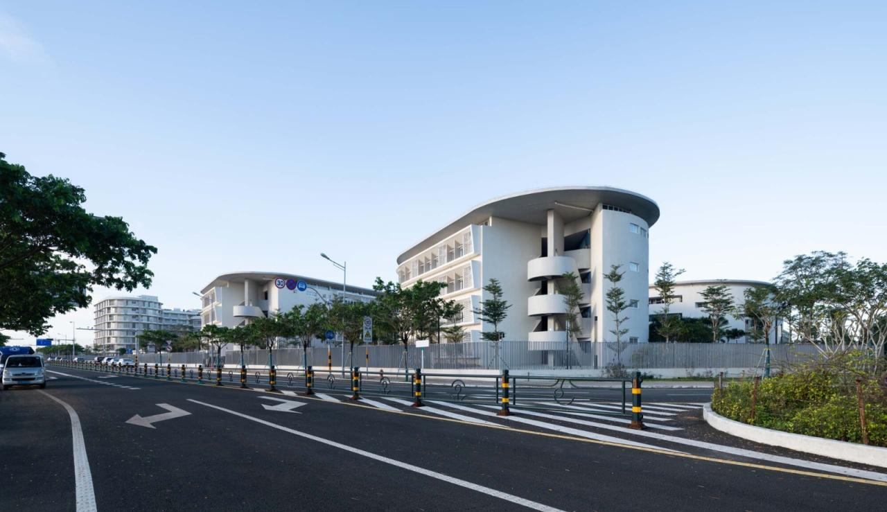 BIM建筑|海口江东寰岛实验学校 / 迹·建筑事务所 BIM建筑|海口江东寰岛实验学校 / 迹·建筑事务所