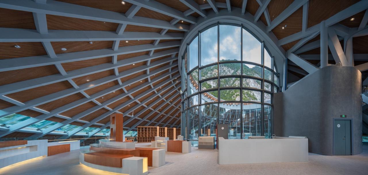 BIM建筑|九寨沟景区沟口立体式游客服务中心 / 清华大学建筑设计研究院 BIM建筑|九寨沟景区沟口立体式游客服务中心 / 清华大学建筑设计研究院