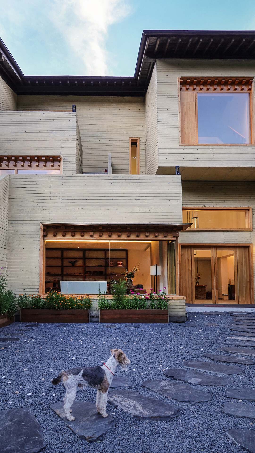 BIM建筑|雪山下的碉房-西藏嘎玛溪卡民宿 / hyperSity Architects BIM建筑|雪山下的碉房-西藏嘎玛溪卡民宿 / hyperSity Architects