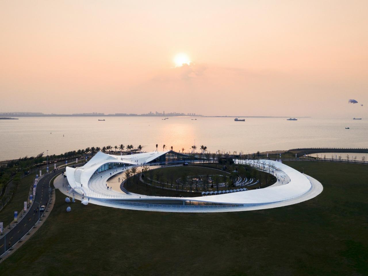 BIM建筑|天空之山,海口湾6号海滨驿站 / 藤本壮介建筑事务所 BIM建筑|天空之山,海口湾6号海滨驿站 / 藤本壮介建筑事务所
