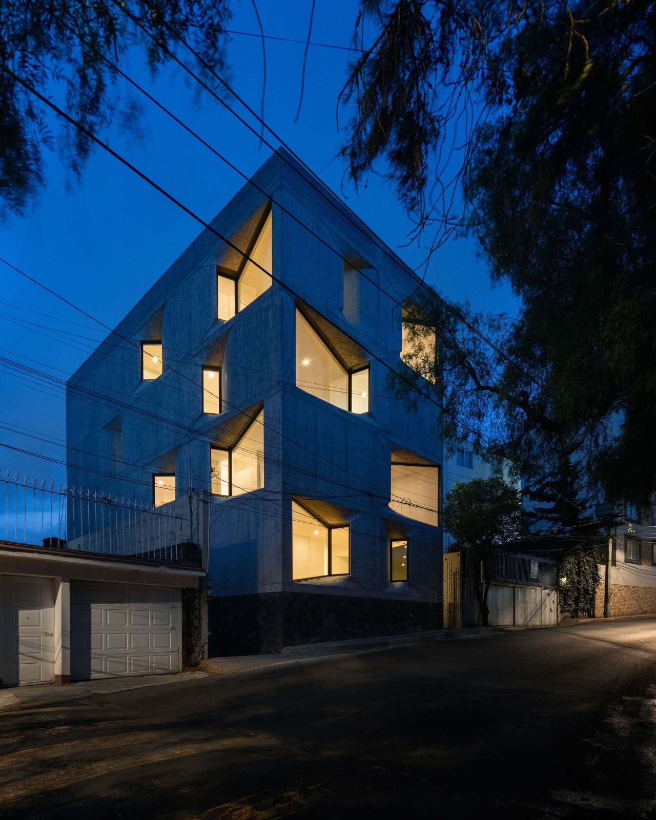BIM建筑|DL1310 大楼 / Young & Ayata + Michan Architecture BIM建筑|DL1310 大楼 / Young & Ayata + Michan Architecture