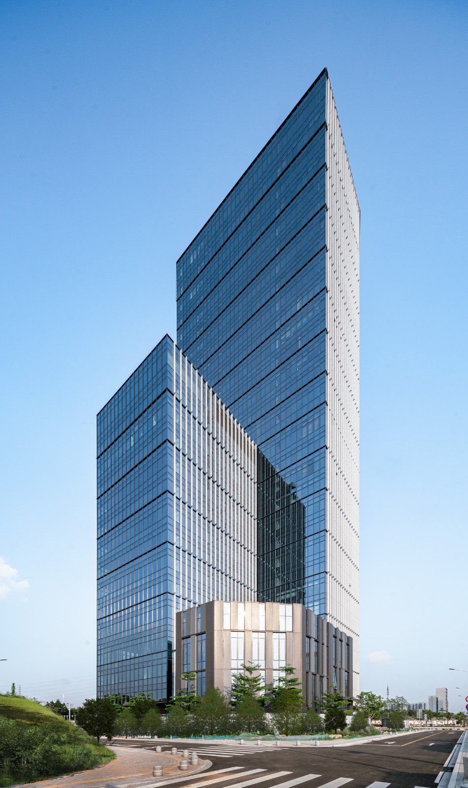 BIM建筑|广州南站发现广场:让建筑成为城市景观 / XAA建筑事务所 BIM建筑|广州南站发现广场:让建筑成为城市景观 / XAA建筑事务所