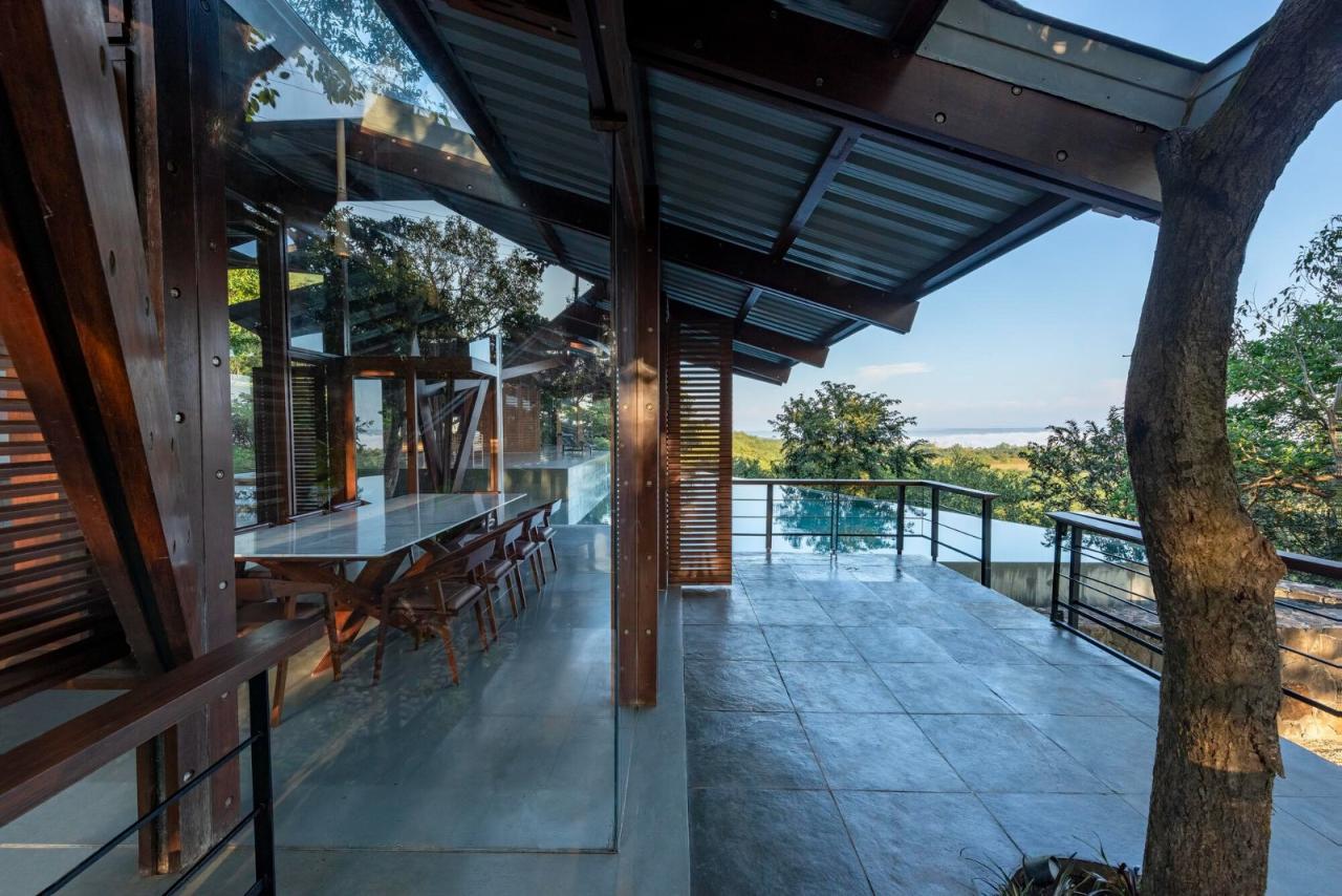 BIM建筑|侧廊之屋 / Malik Architecture BIM建筑|侧廊之屋 / Malik Architecture