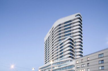 BIM建筑|迈尔工作室设计波浪形金属包裹的RKM 740塔楼-BIM建筑网