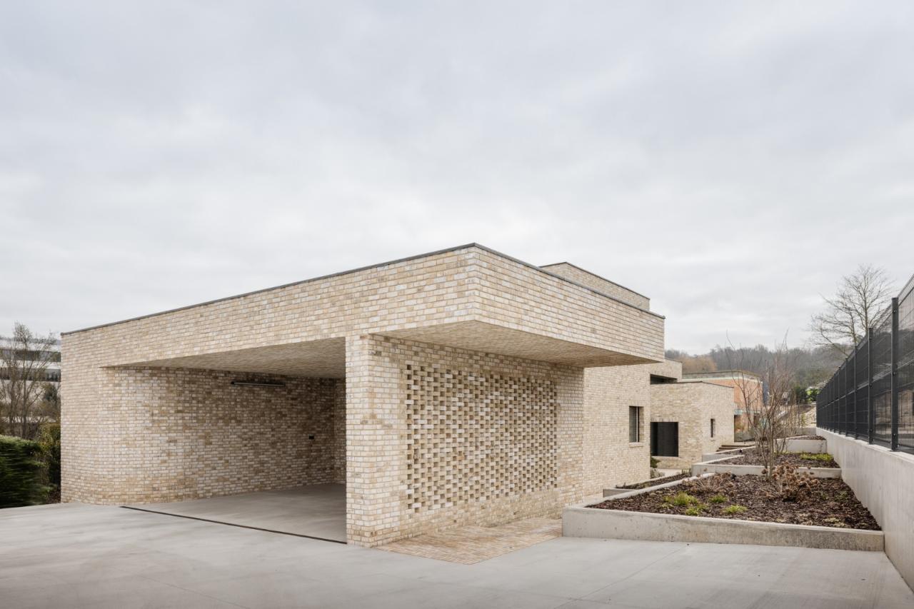 BIM建筑|独立住宅:砖房 ZáhorskéSady / ARCHITEKTI mikulaj & mikulajova BIM建筑|独立住宅:砖房 ZáhorskéSady / ARCHITEKTI mikulaj & mikulajova