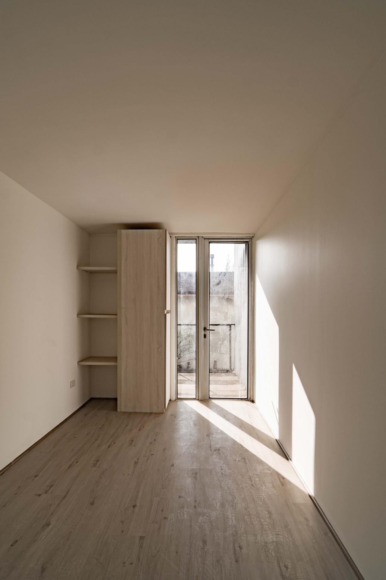 BIM建筑|集装箱宿舍 / Ian Hsü + Gabriel Rudolphy BIM建筑|集装箱宿舍 / Ian Hsü + Gabriel Rudolphy